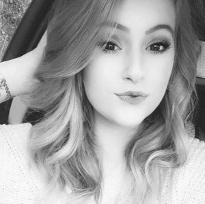 Meet your Posher, Ashley m